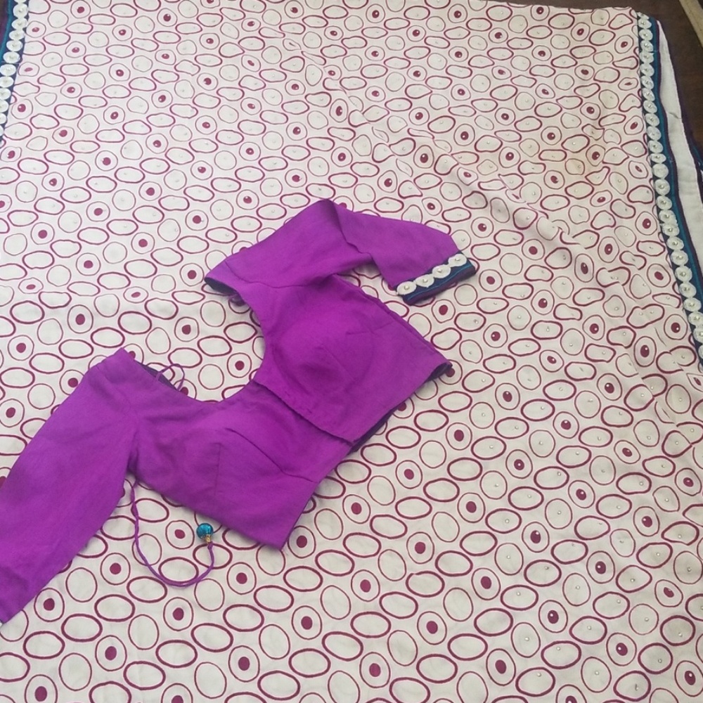 Cream Saree with Purple Blouse - Elegant Puff Sleeve Top